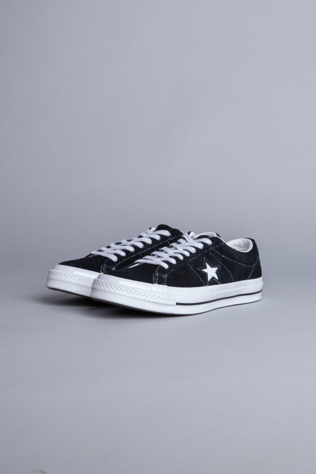 converse black one star ox