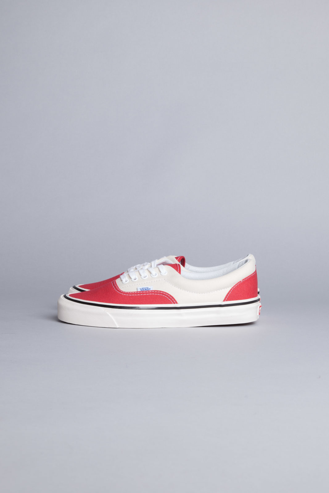 vans era red grey