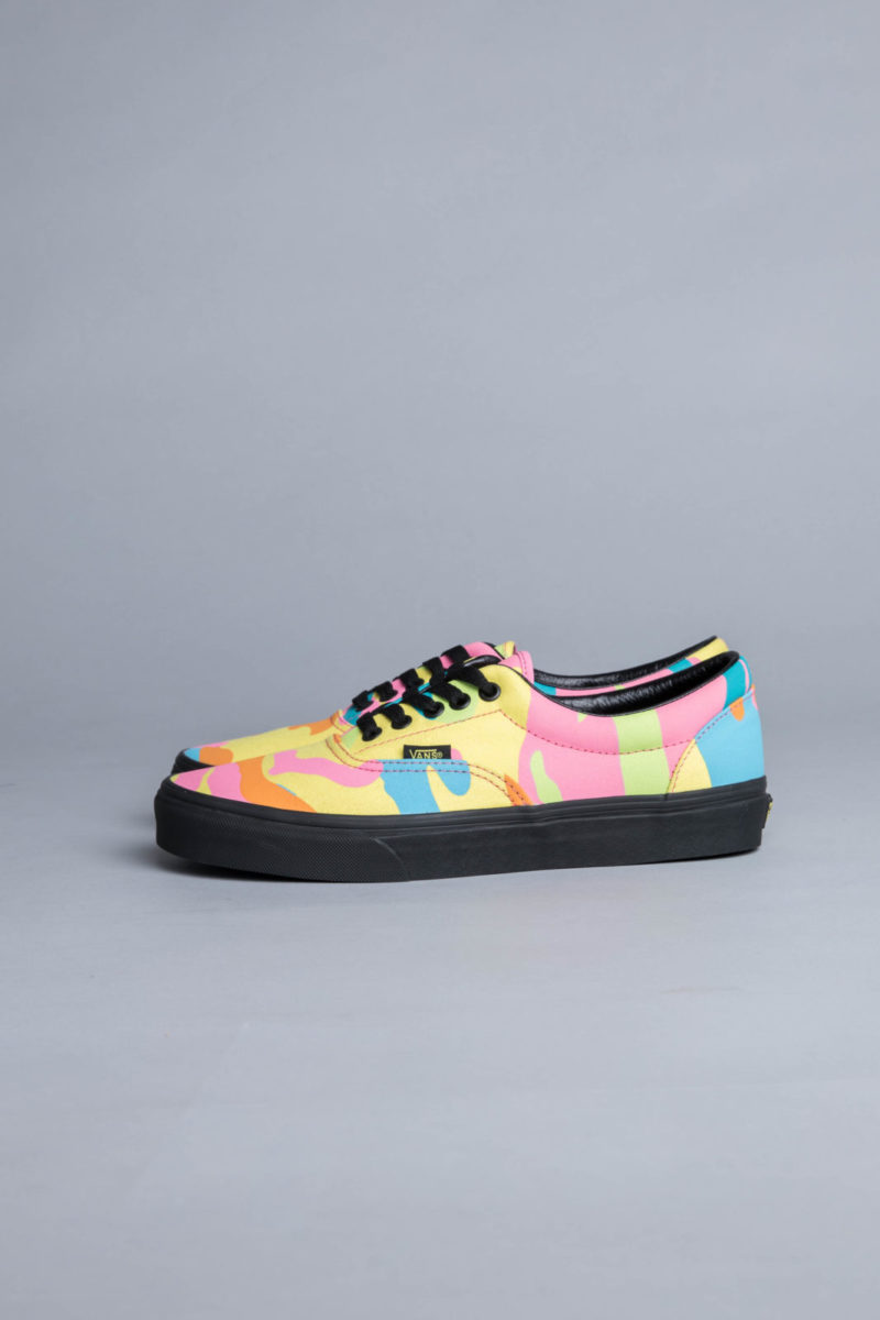 vans era neon camo
