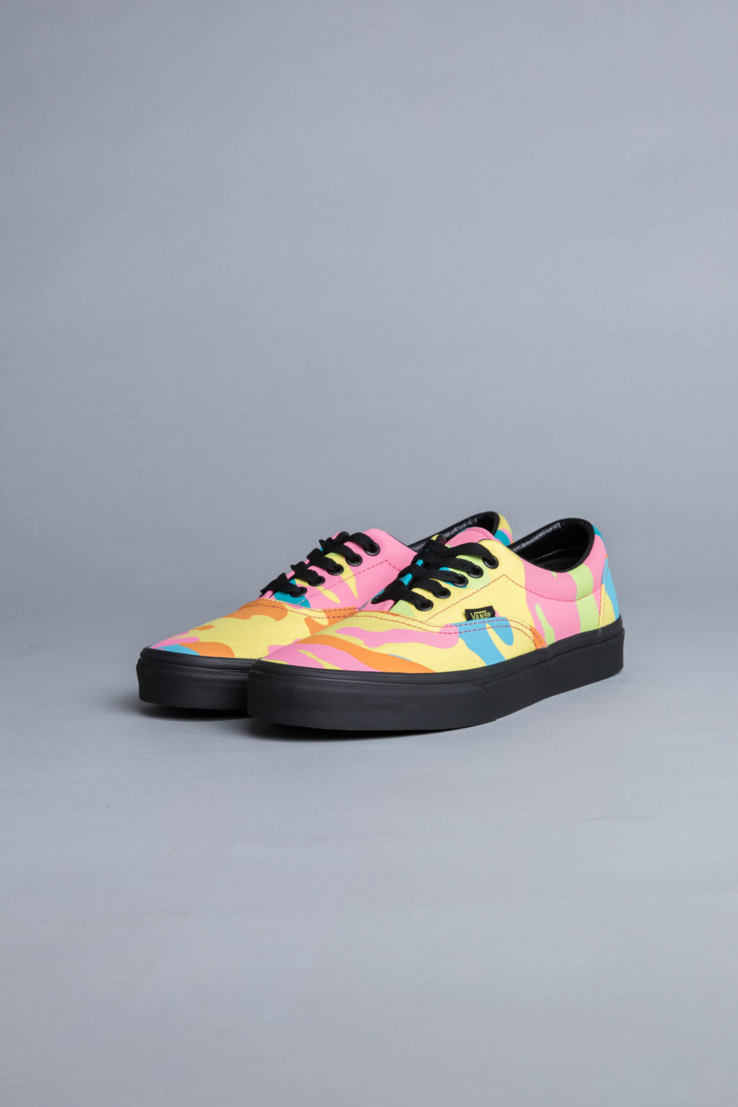 vans neon camo era