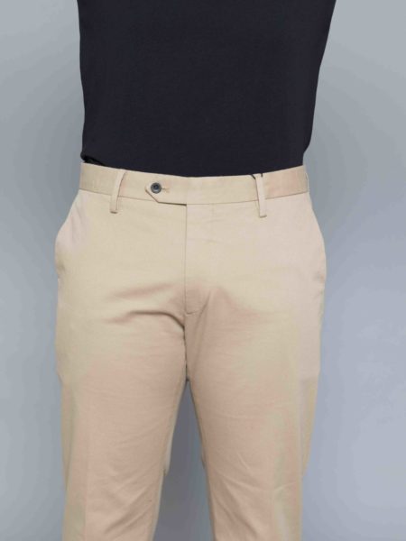 NN07 Theo Chino Khaki • Centreville Store in Brussels