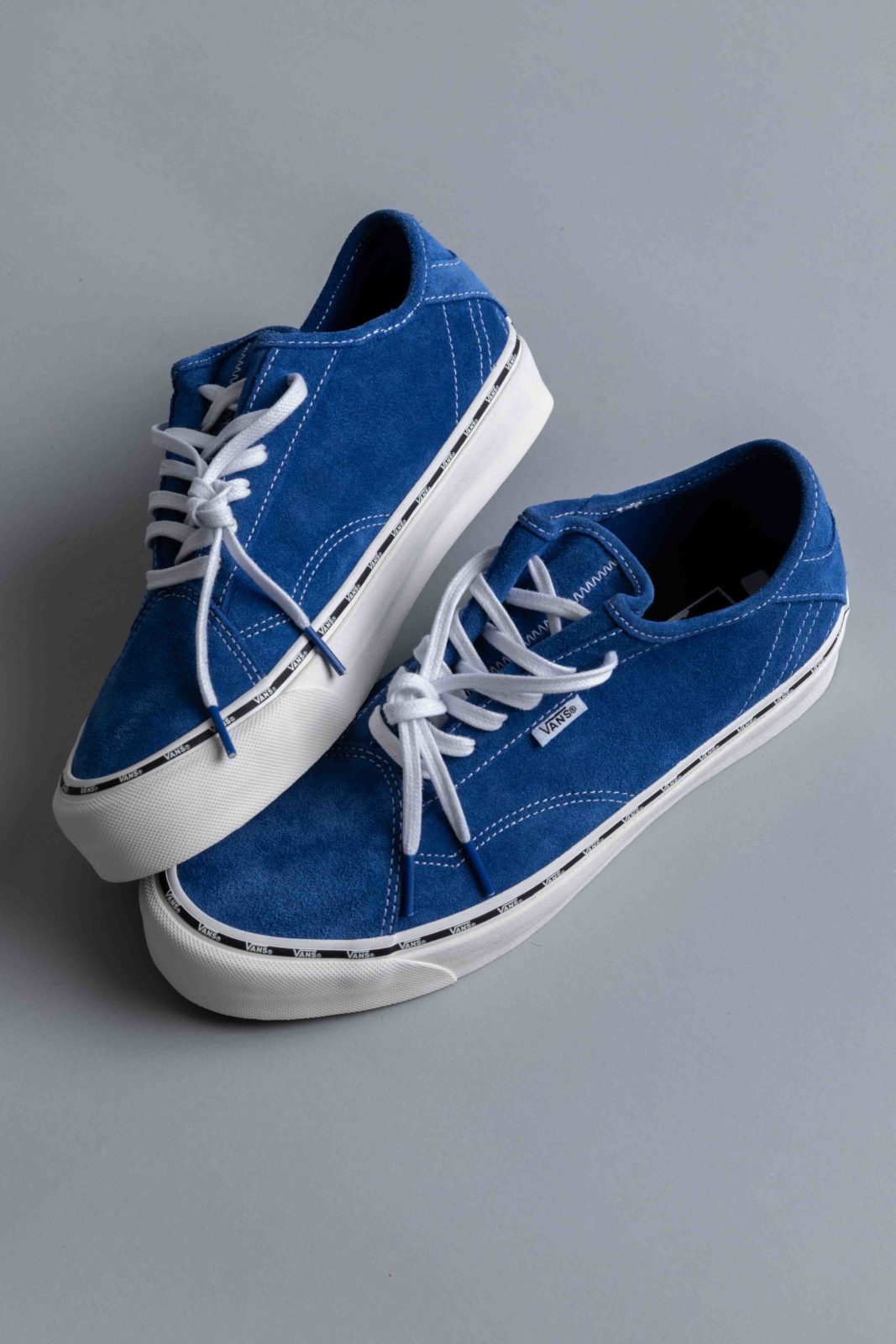 vans diamo