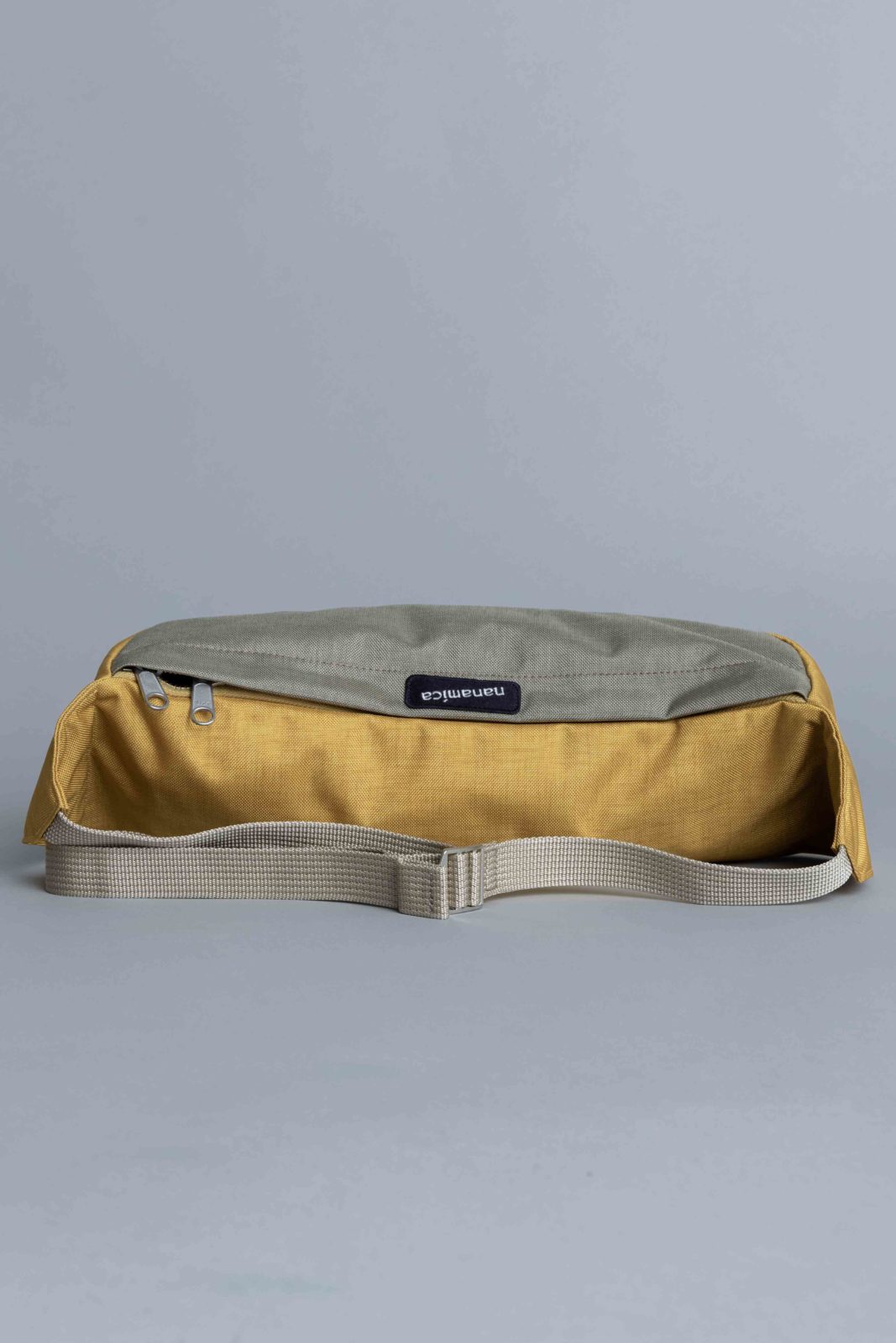 nanamica waist bag