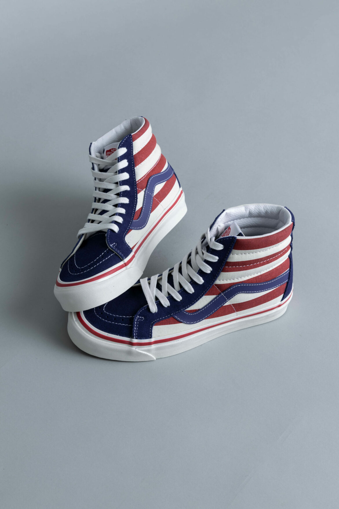 Vans sk8 hi blue and red hotsell