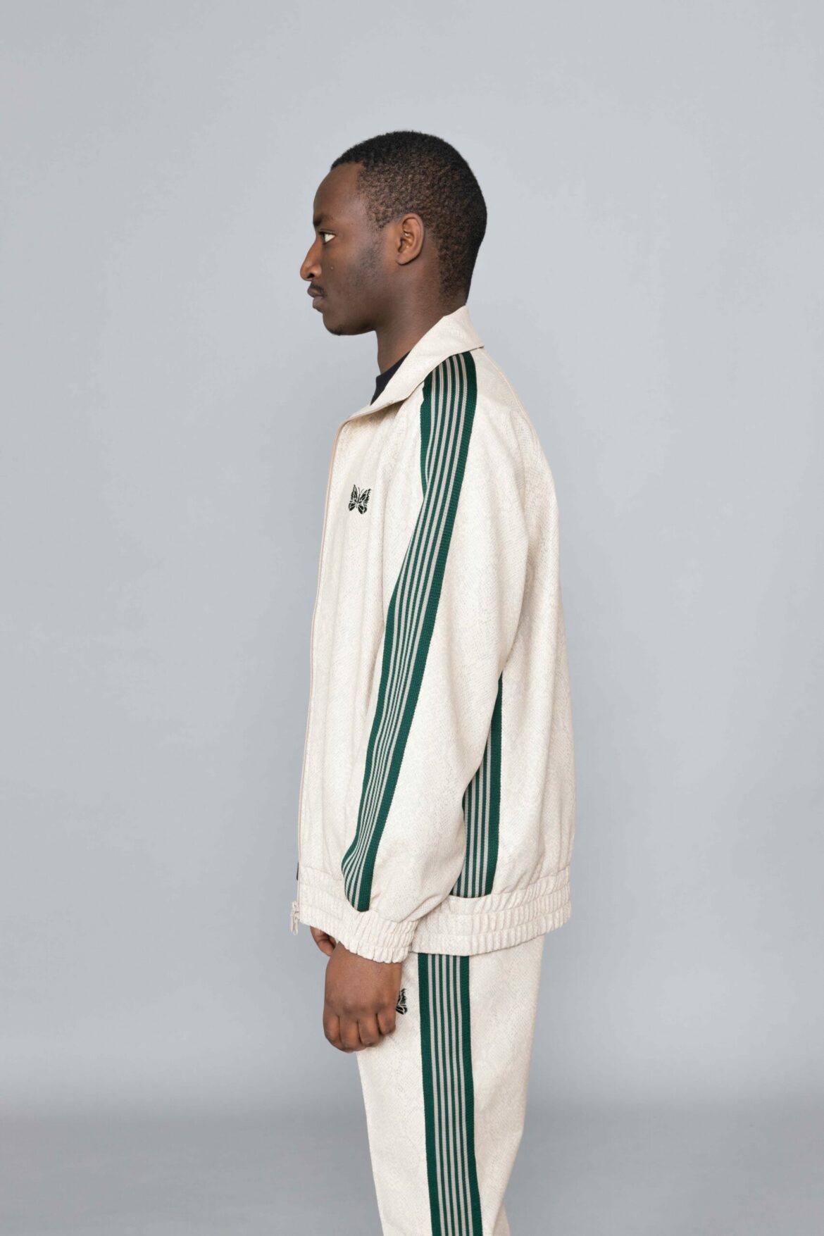 052◇NEEDLES TRACK JACKET CHARCOAL BEIGE メンズ