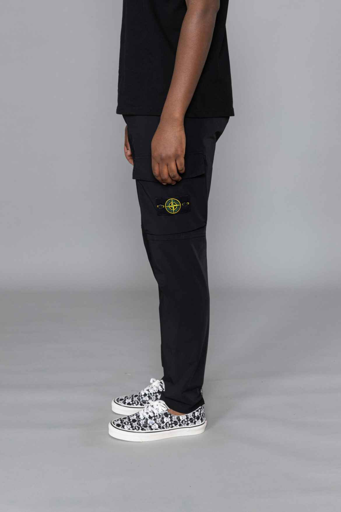 Stone island pants sales black