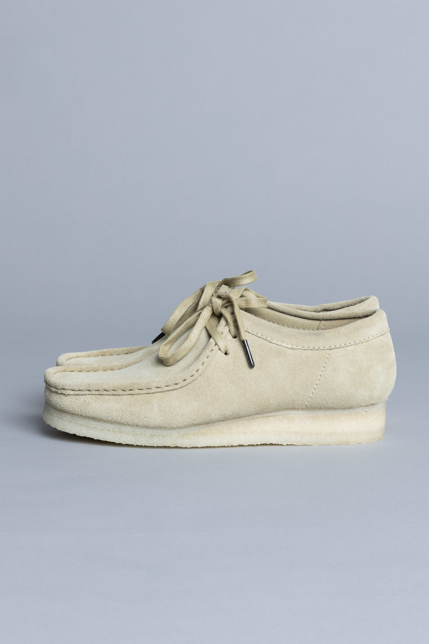 Clarks wallabees maple sales