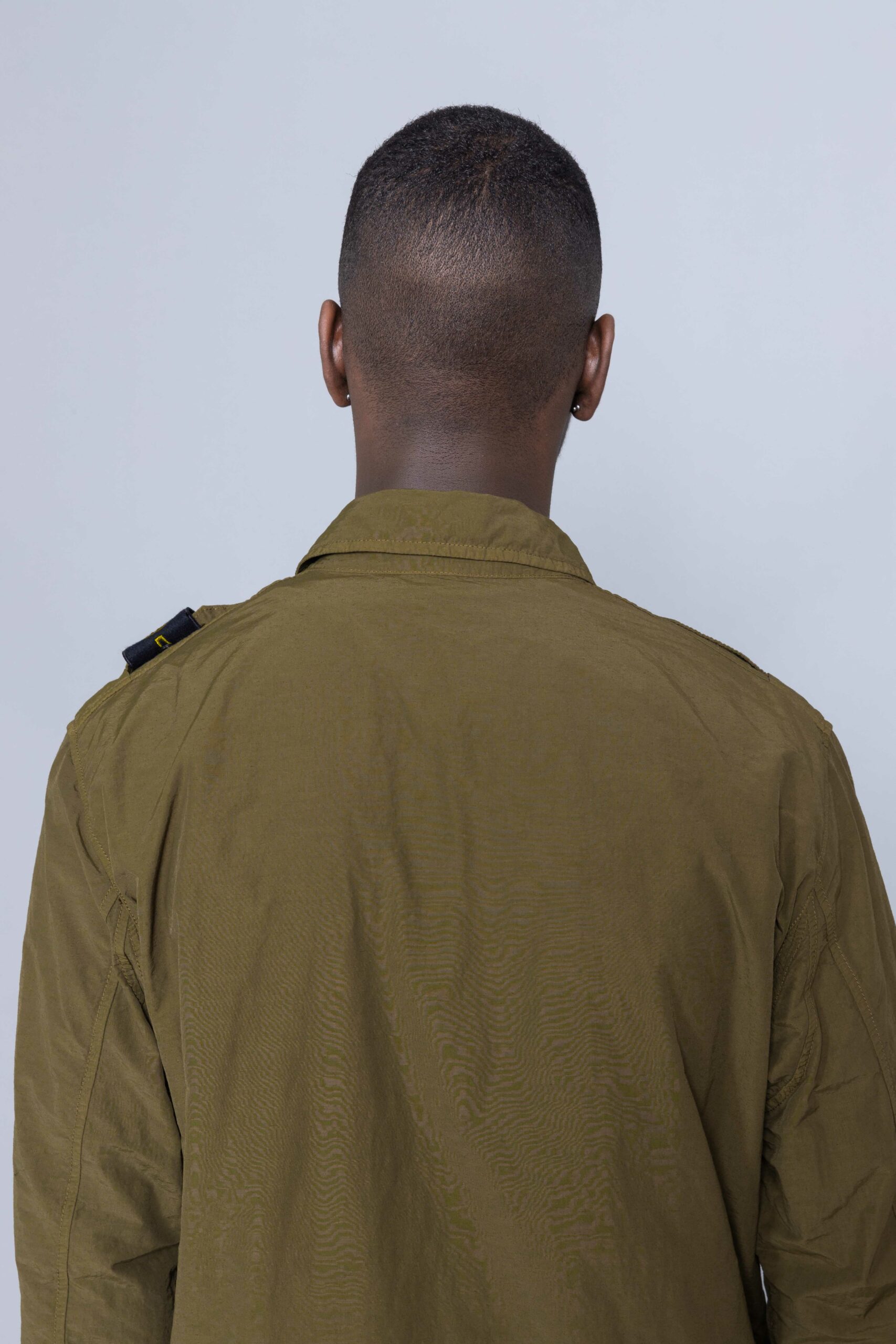 STONE ISLAND Naslan Light Sweatshirt カーキ Stone Island Naslan Light Overshirt Olive sweatshirt