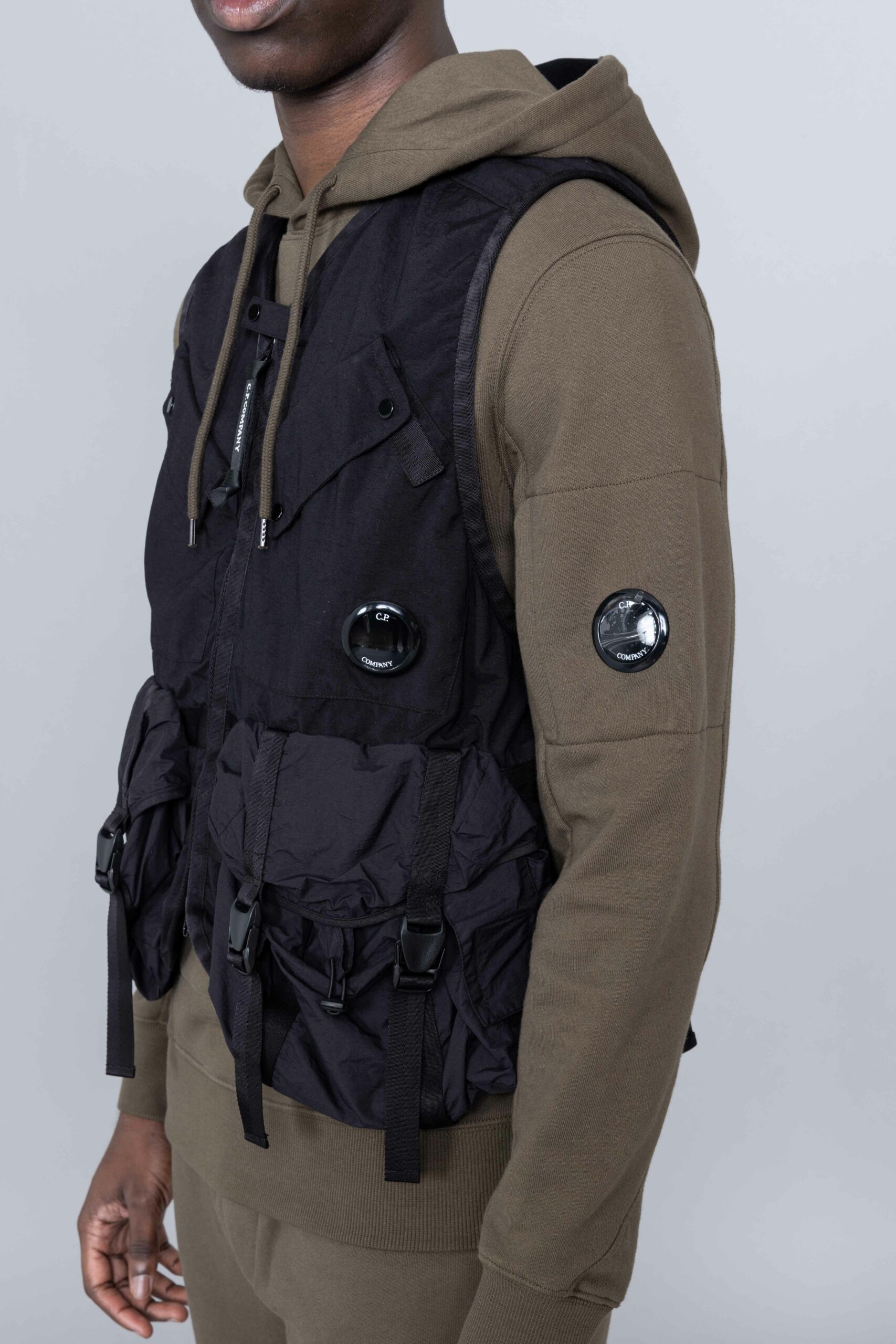 Utility vest with hood top