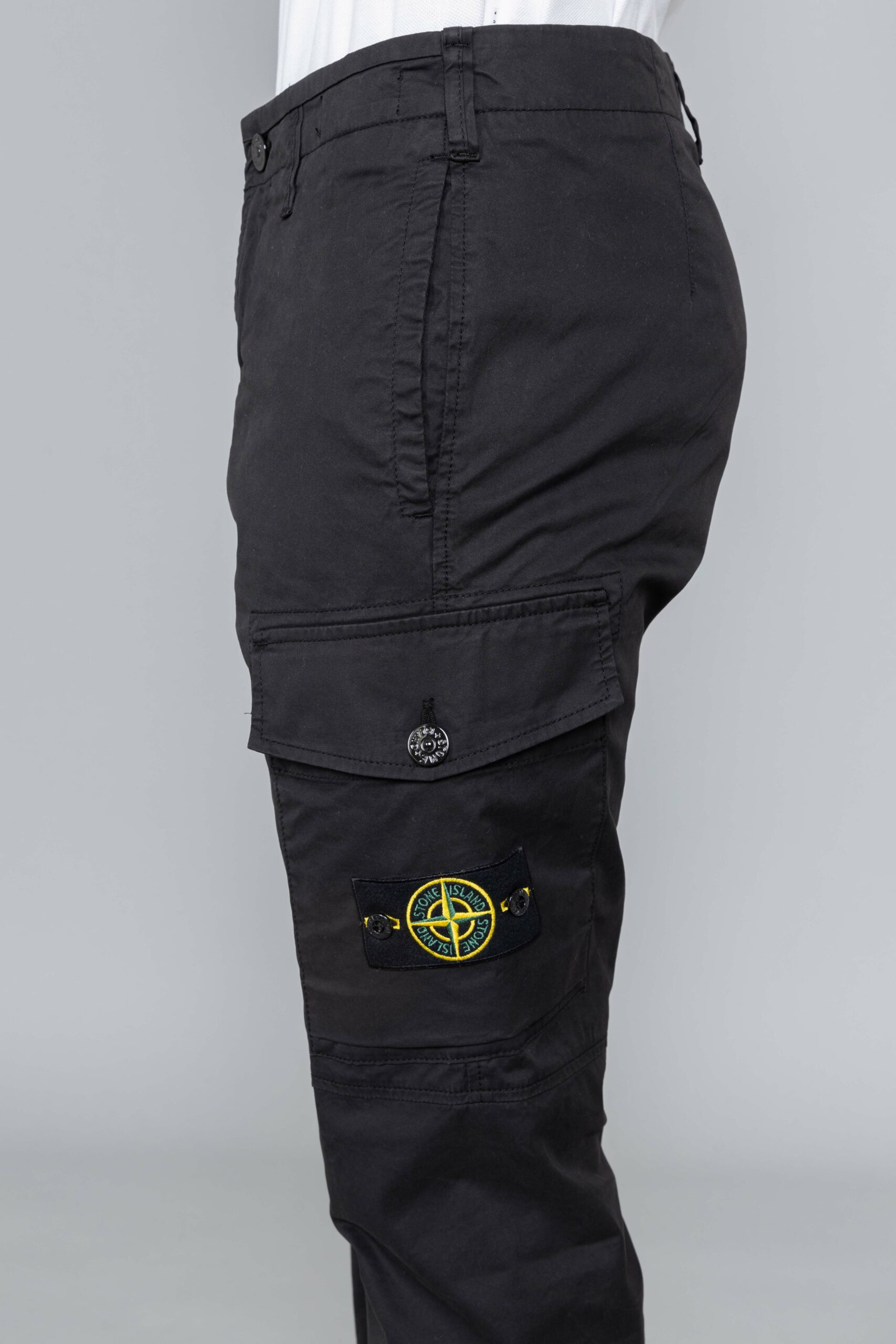 Stone island cargo shorts black deals