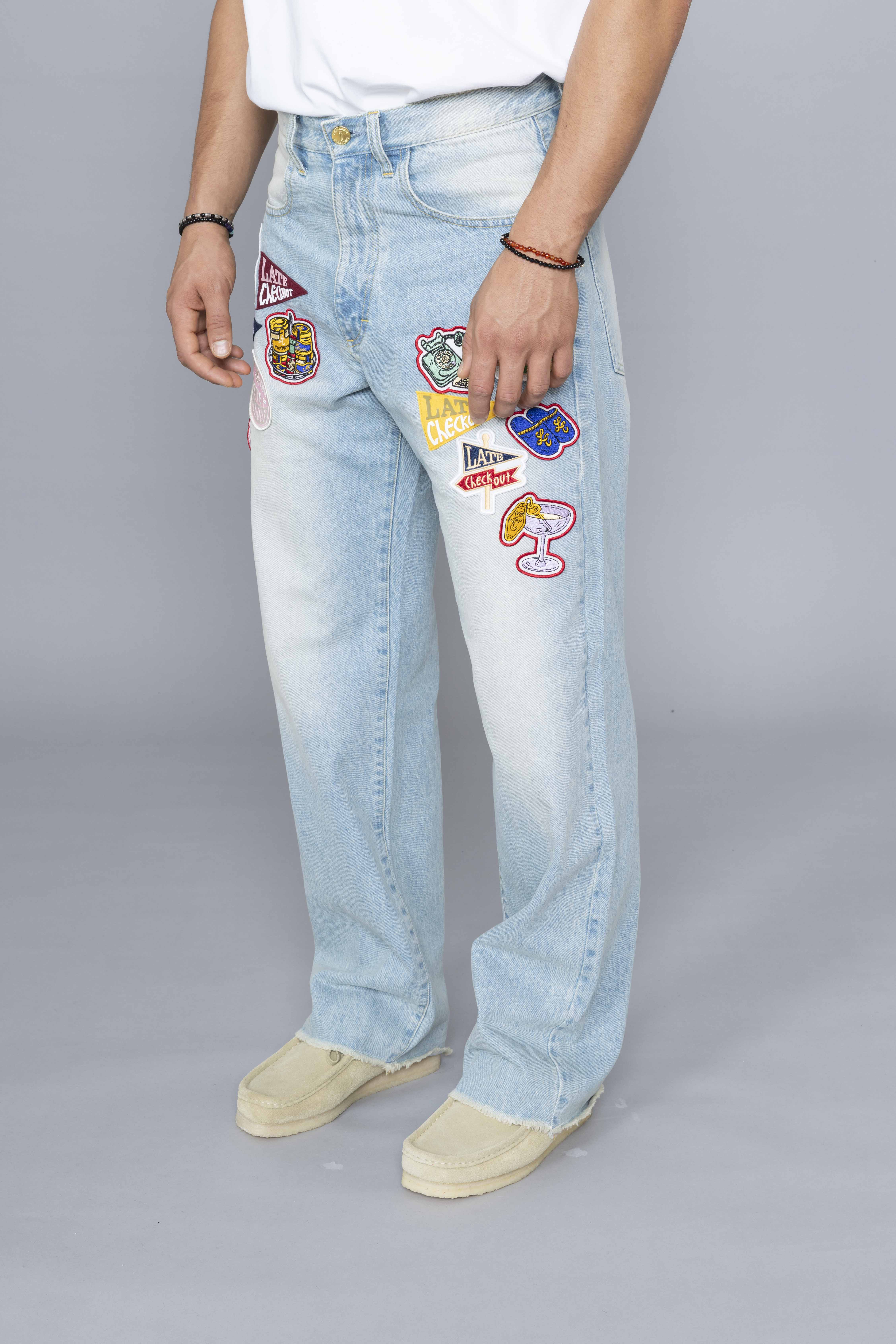 LATECHECKOUTLIGHTBLUERAWEDGEPATCHEDJEANSdia