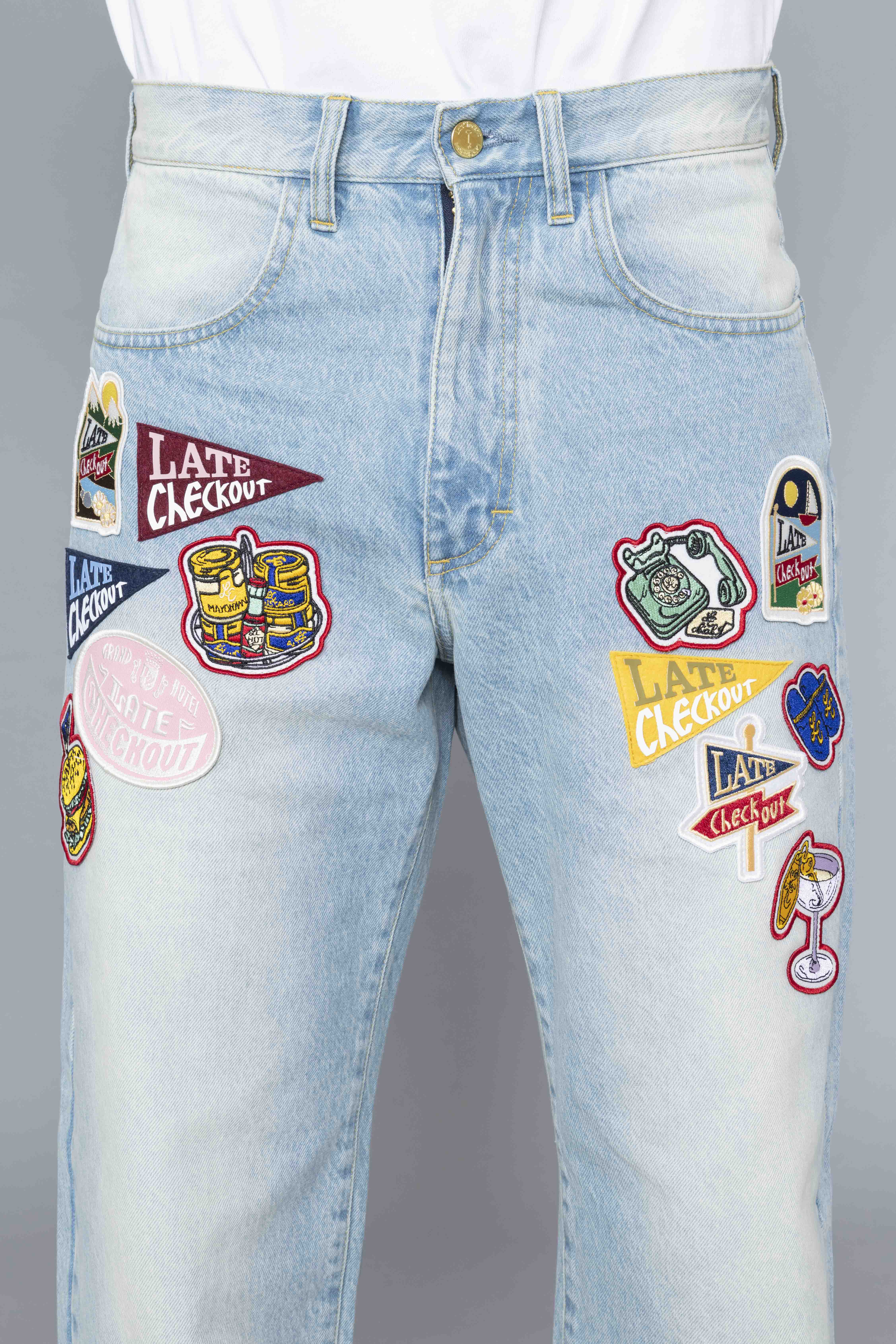 LATECHECKOUTLIGHTBLUERAWEDGEPATCHEDJEANSpatch