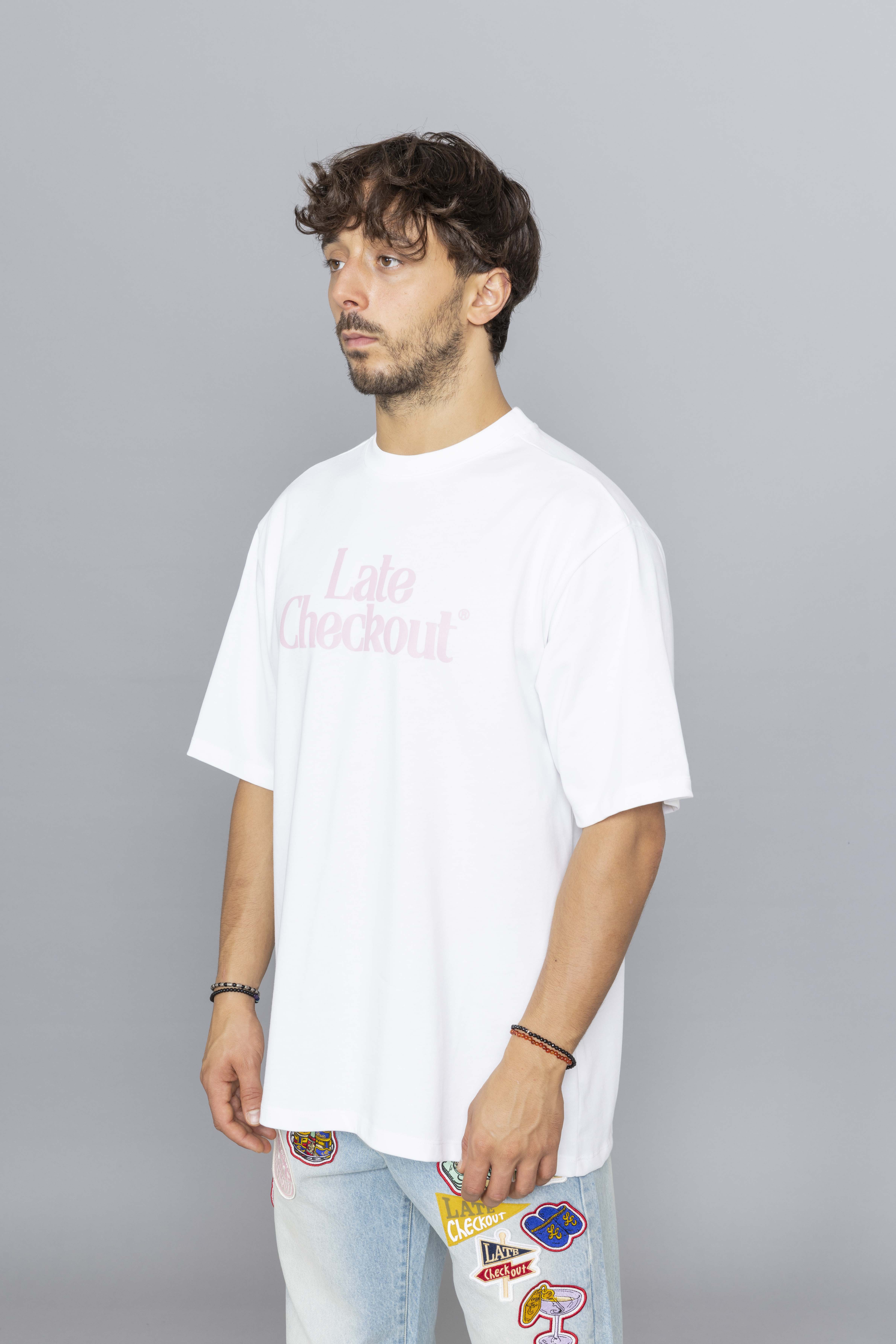 LATECHECKOUTWHITEPINKLOGOTEEdia