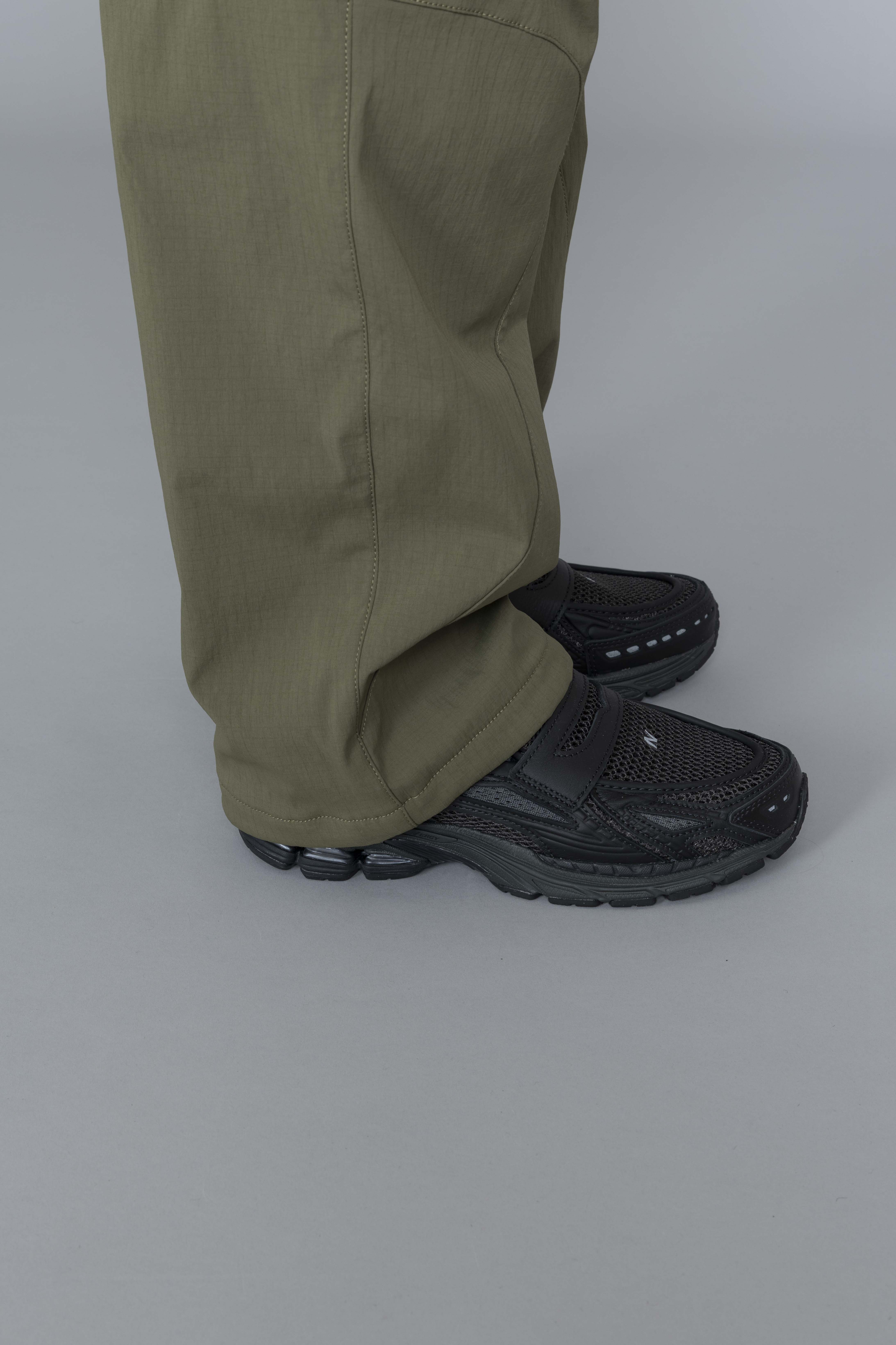 ARTETechnicalPolarPantsGreenFeet