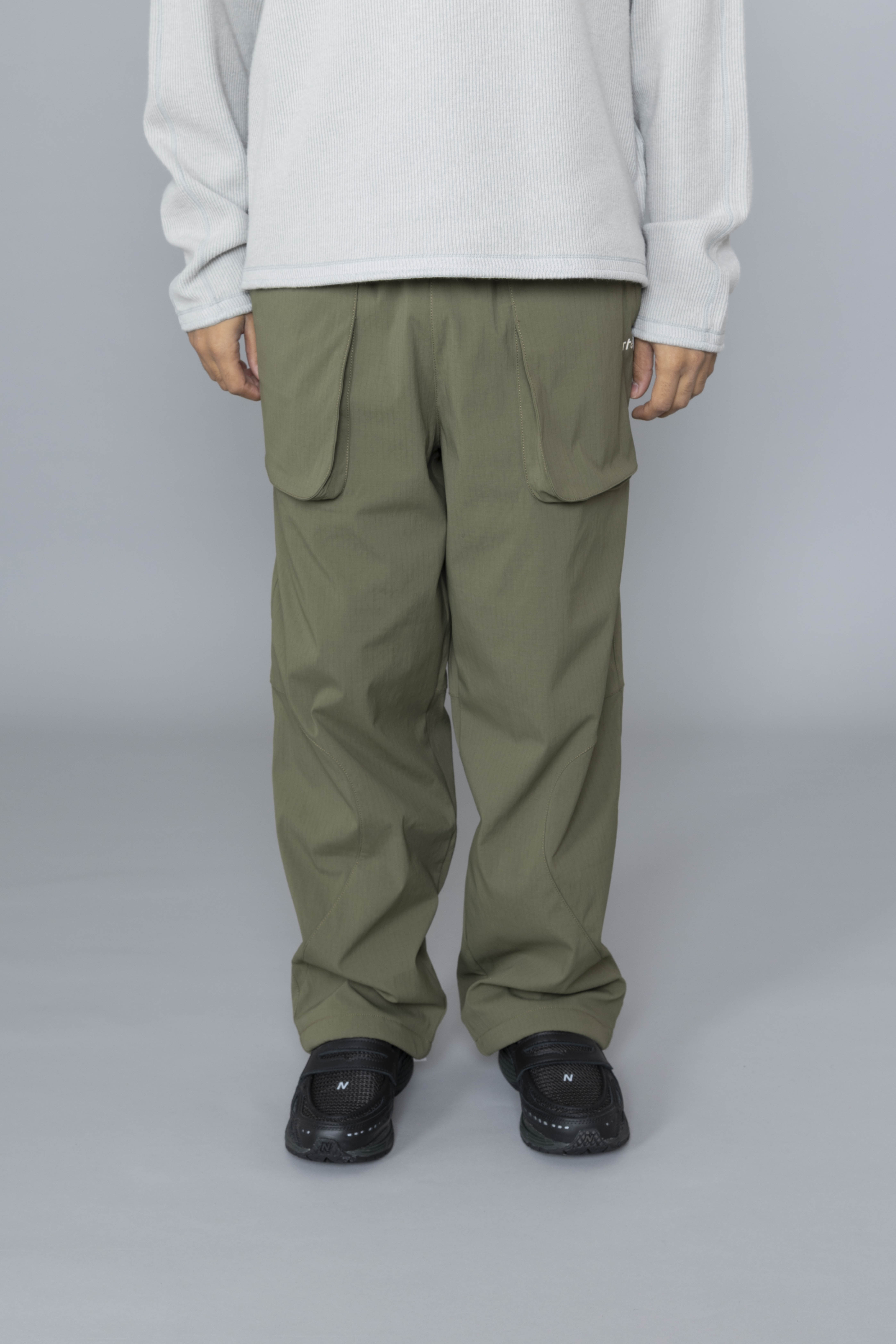ARTETechnicalPolarPantsGreenFront
