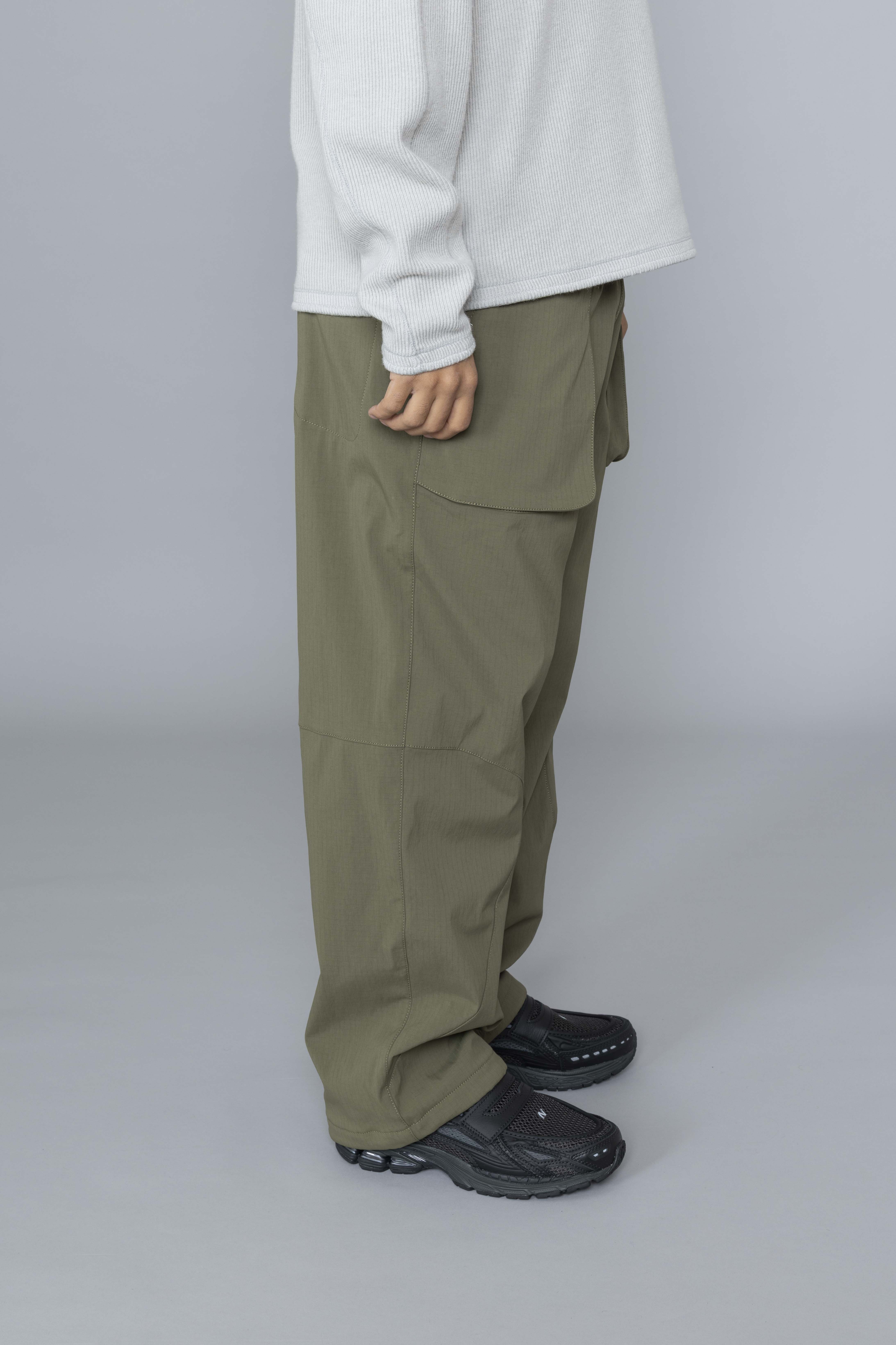 ARTETechnicalPolarPantsGreenSide