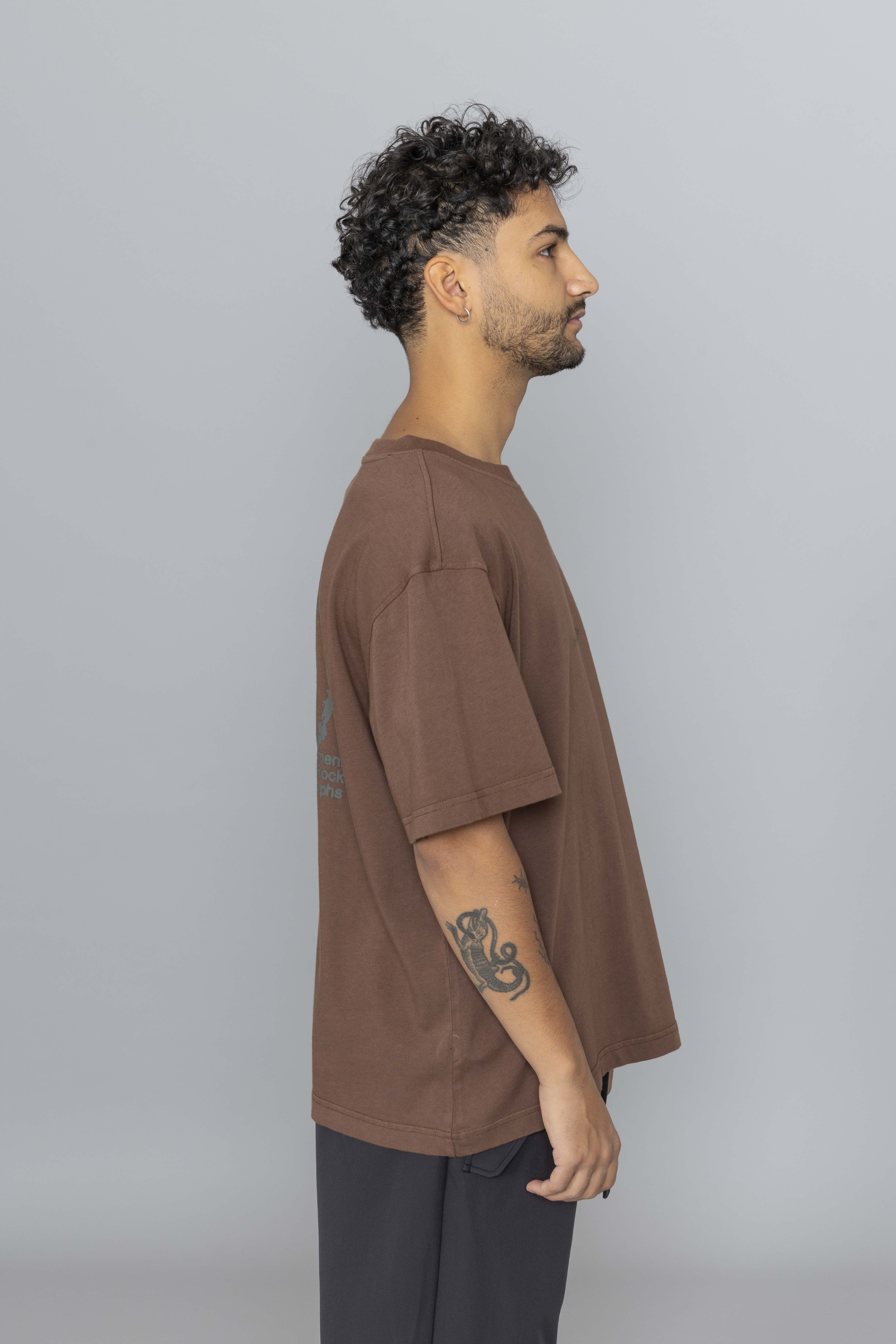 KA_YOBoxyGraphicTeeBurntWineSide