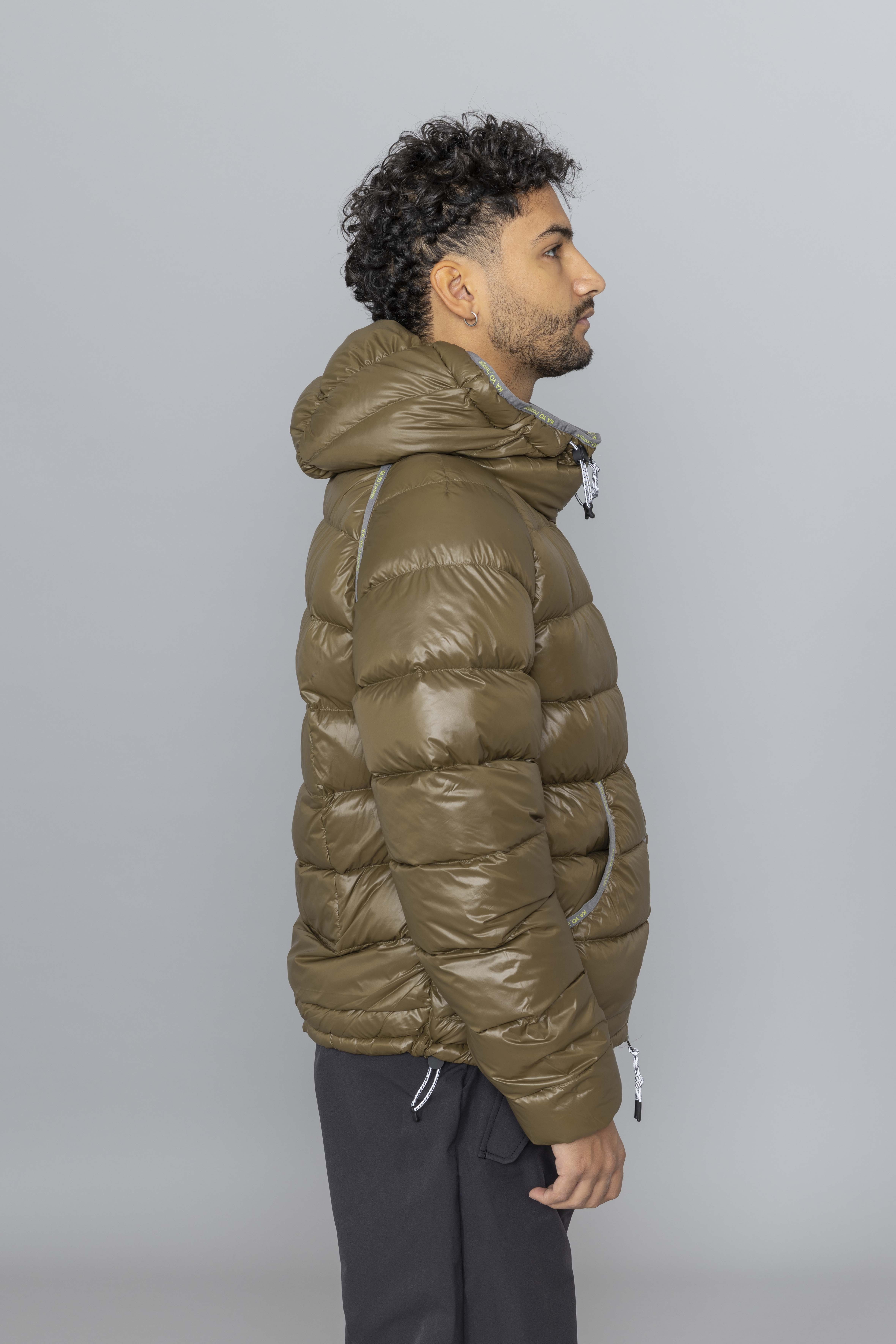 KA_YOLightweightDownJacketMoleSide