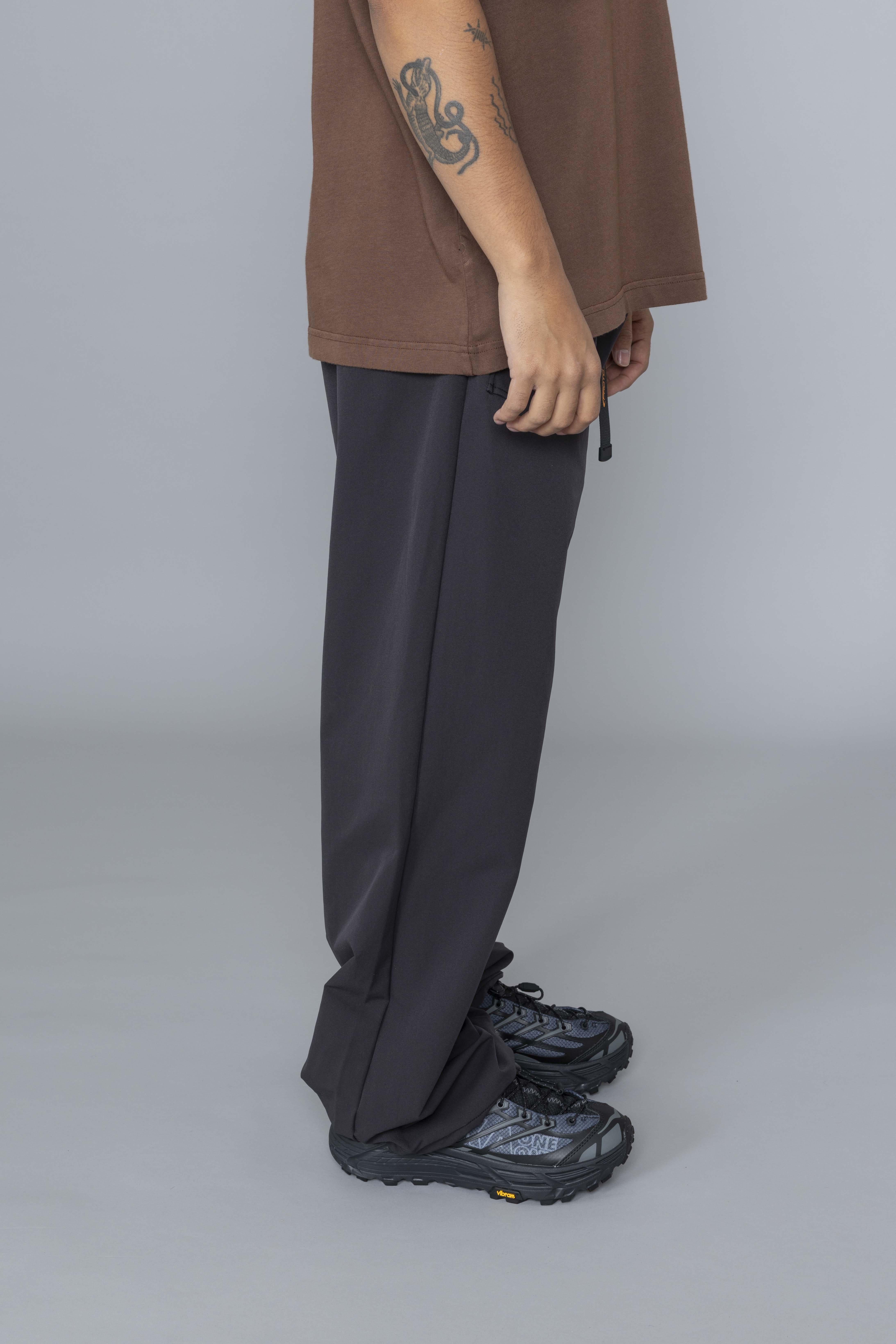 KA_YOParachutePantsCharcoalSide