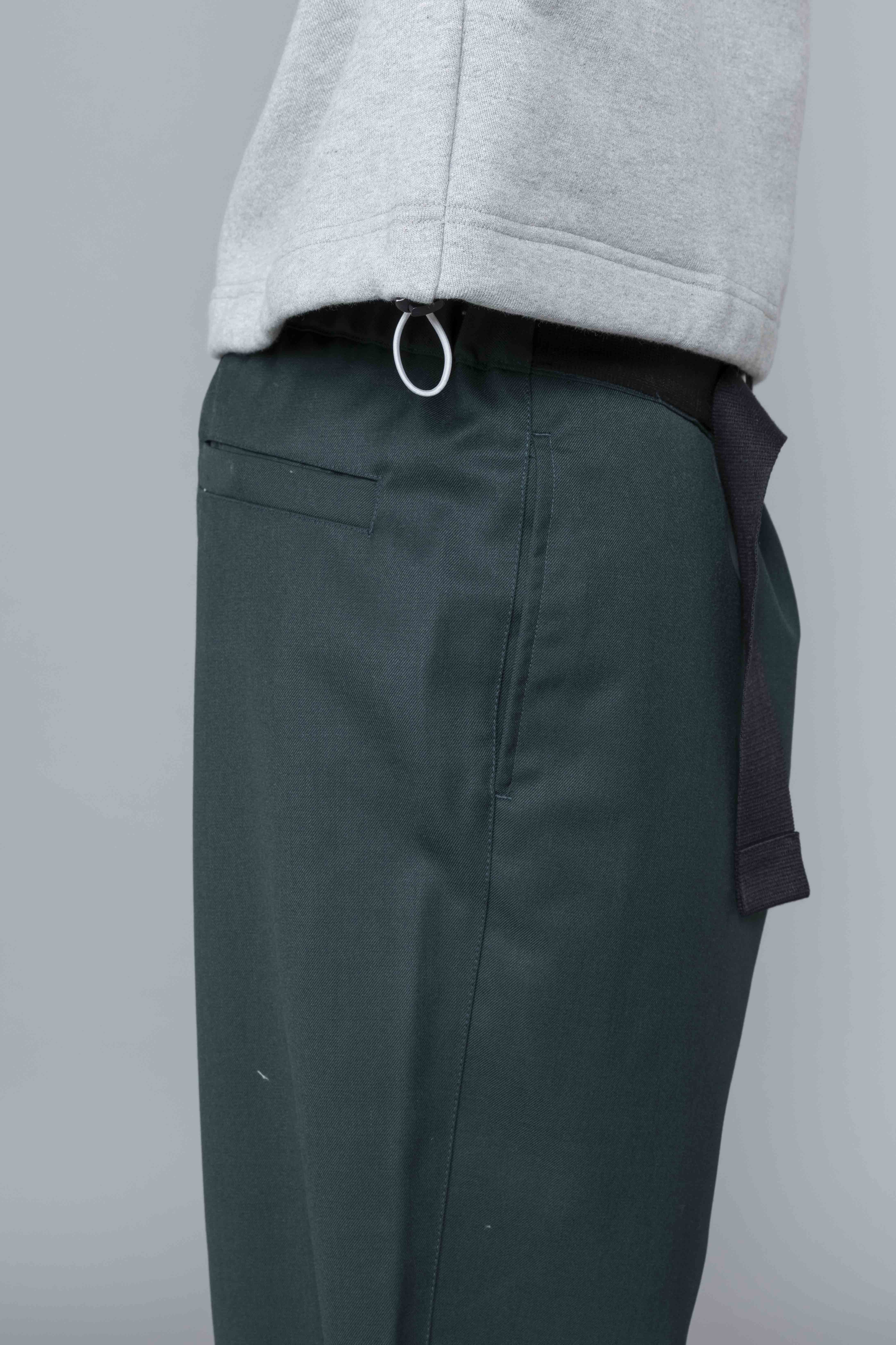 OAMCPeacemakerRegsPantsDarkGreenDetail