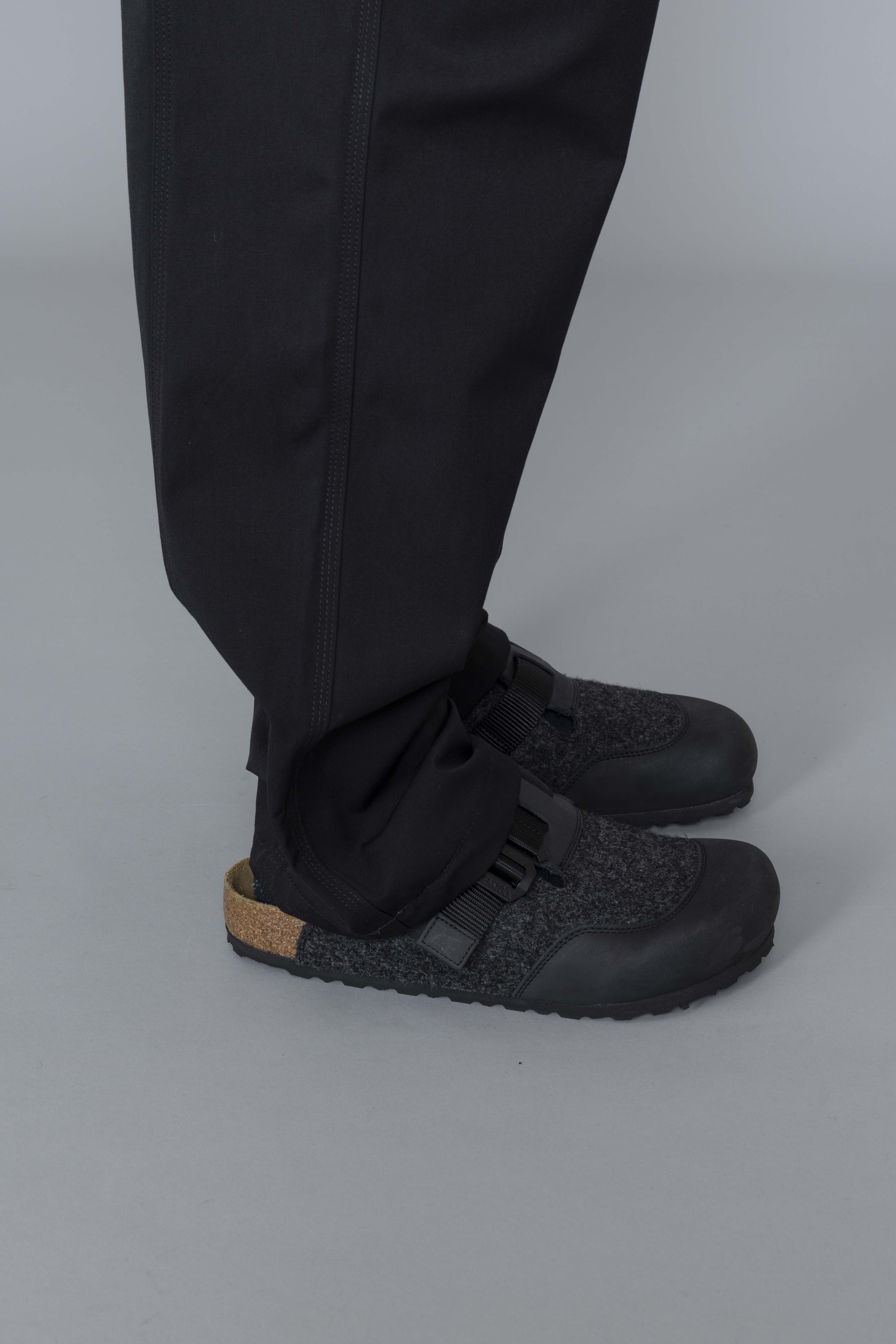 PurpleMoutainObservatoryBlackAlpinePantsFeet