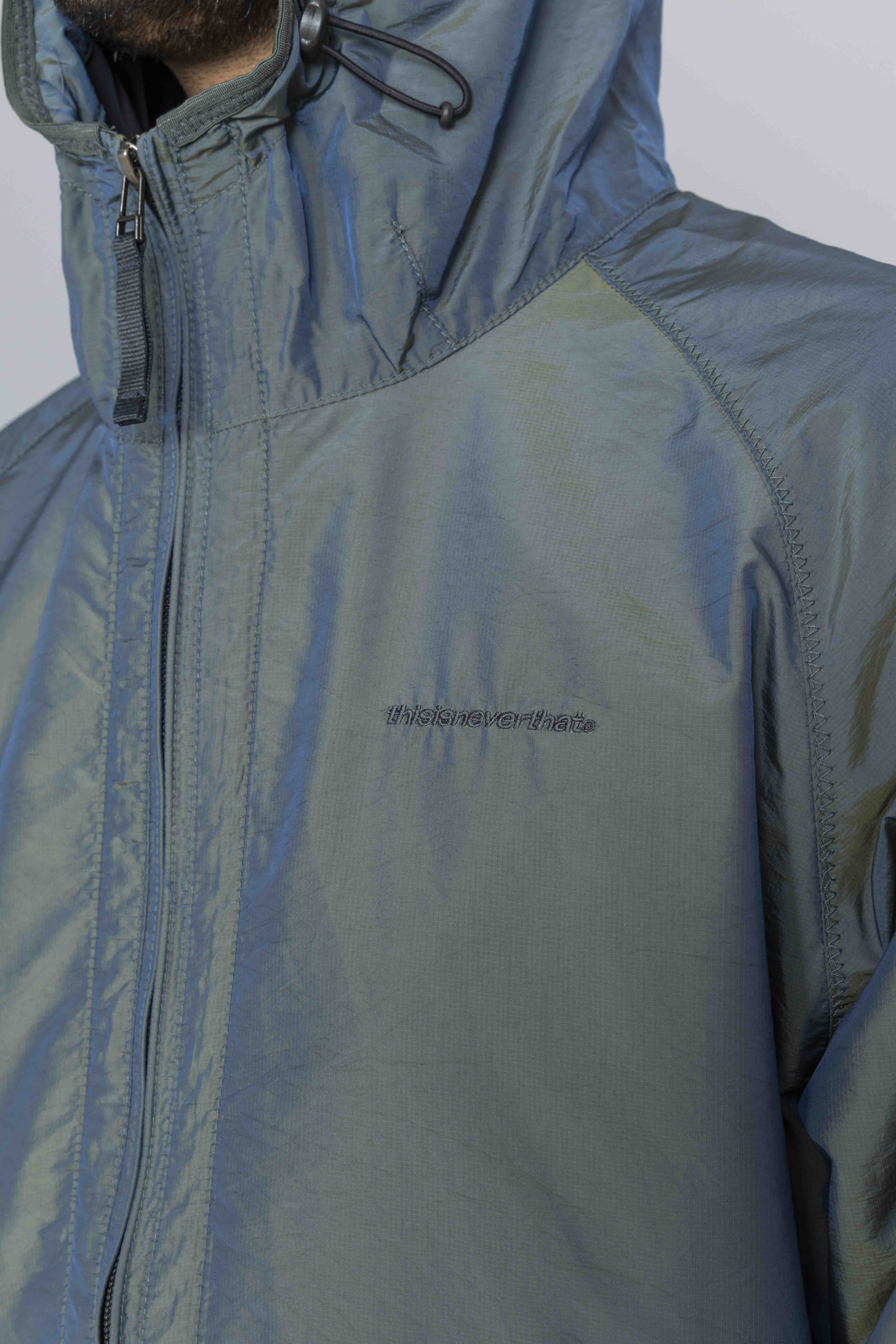 THISISNEVERTHATLogoWindbreakerDetail