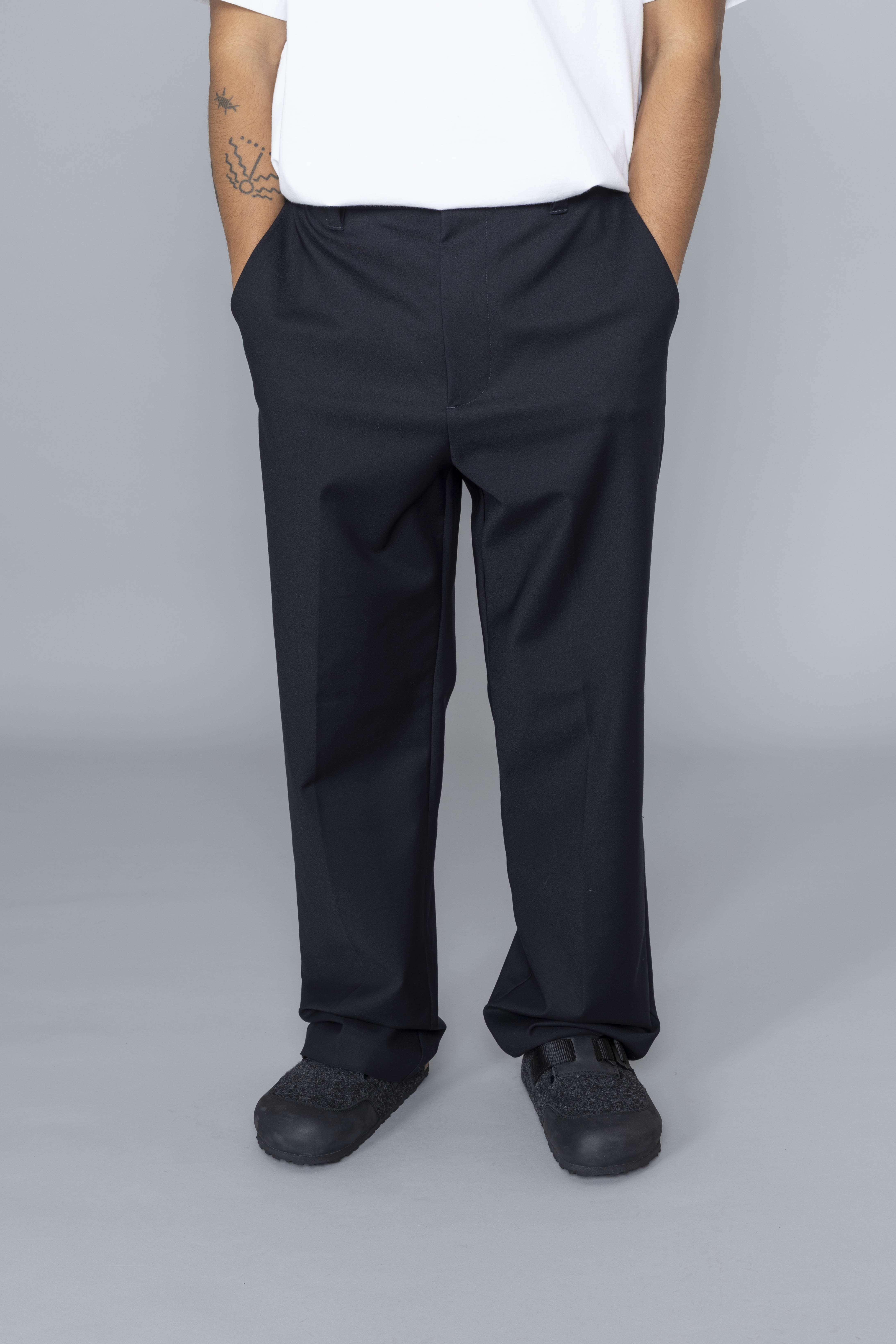 NN07PawLightweightTailoredTrouserNavyBlueFs