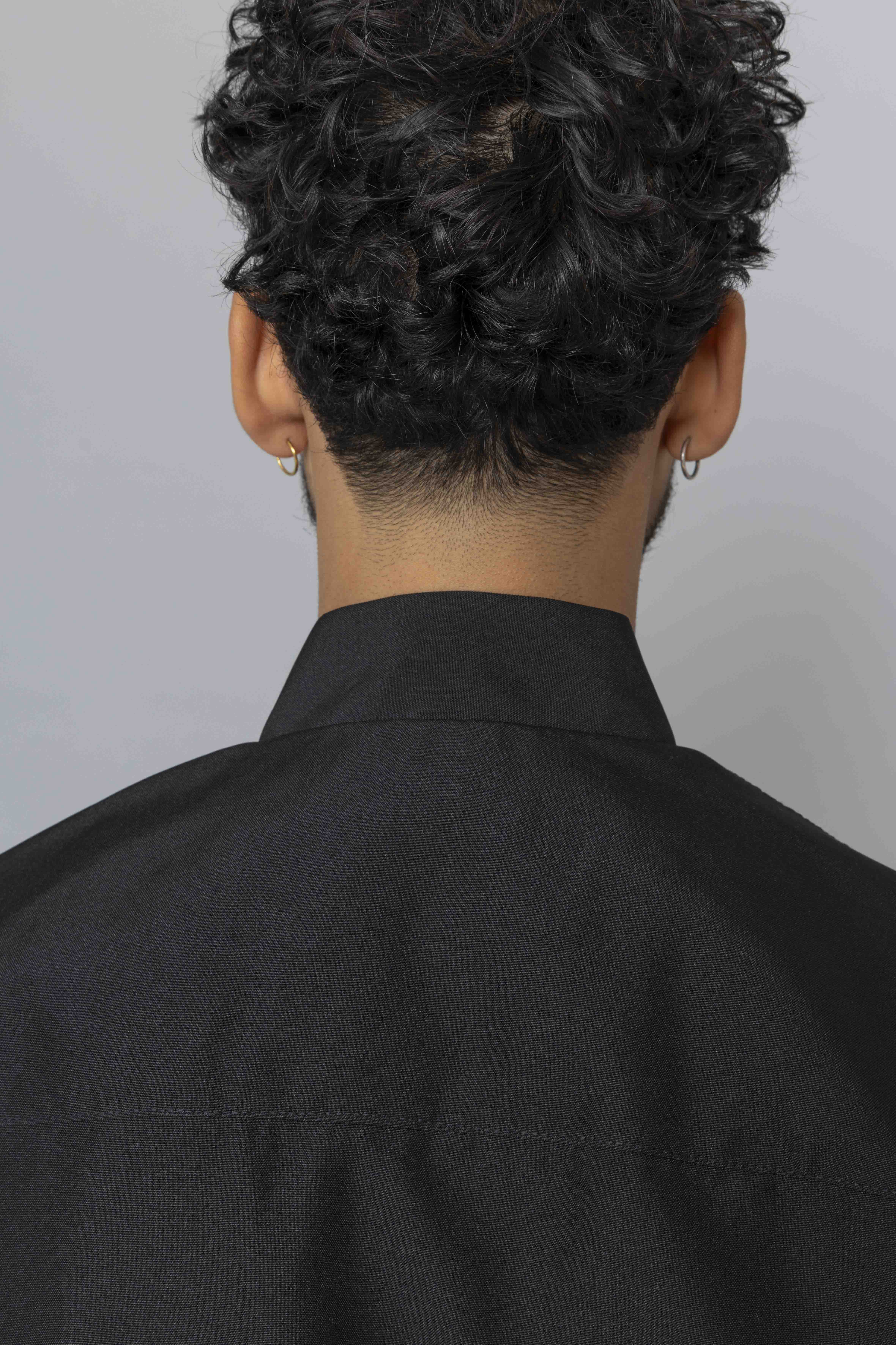 OAMCPeacemakerTechOvershirtCollar