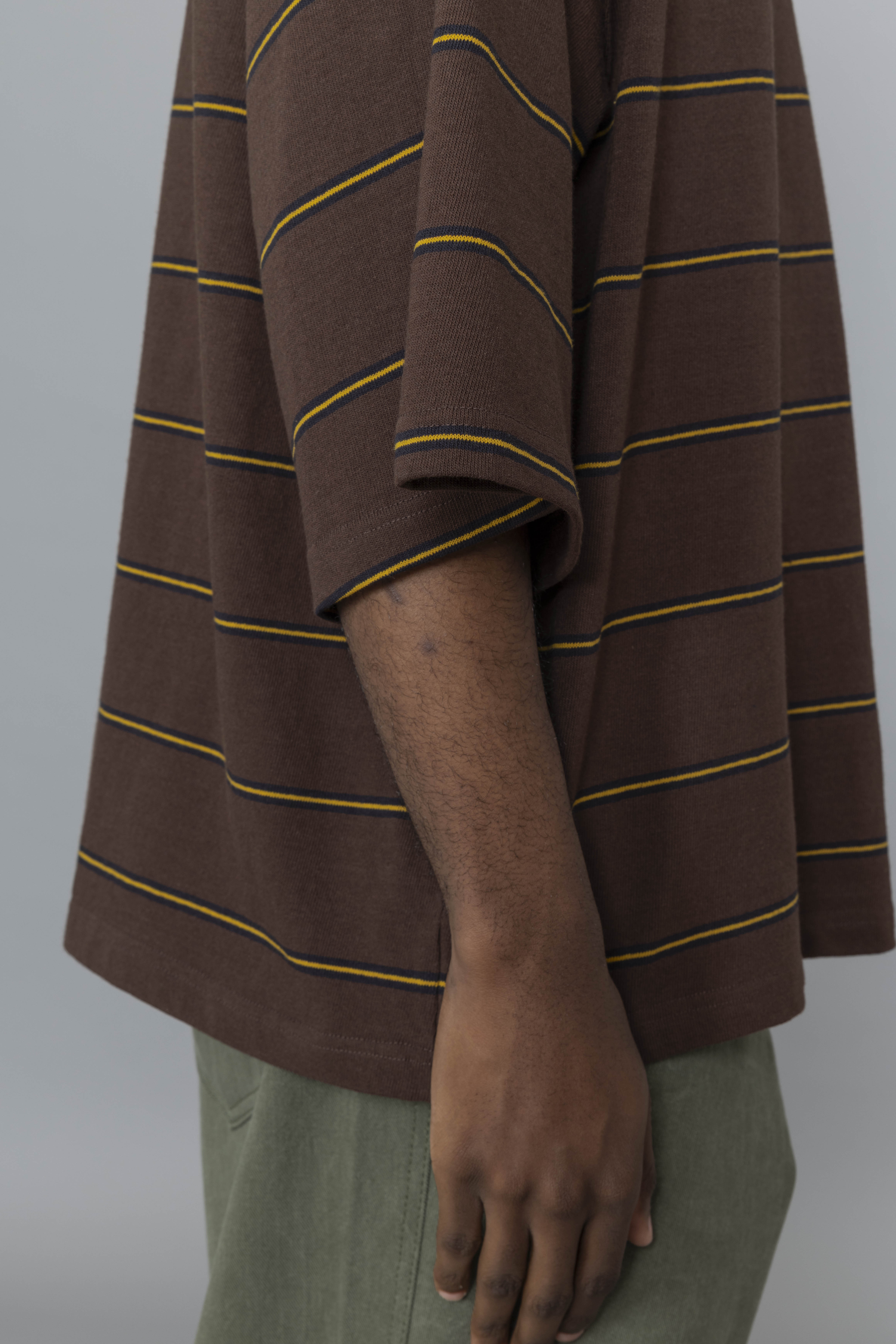 EstudioNiksenBoxyJerseyPoloBrownHand