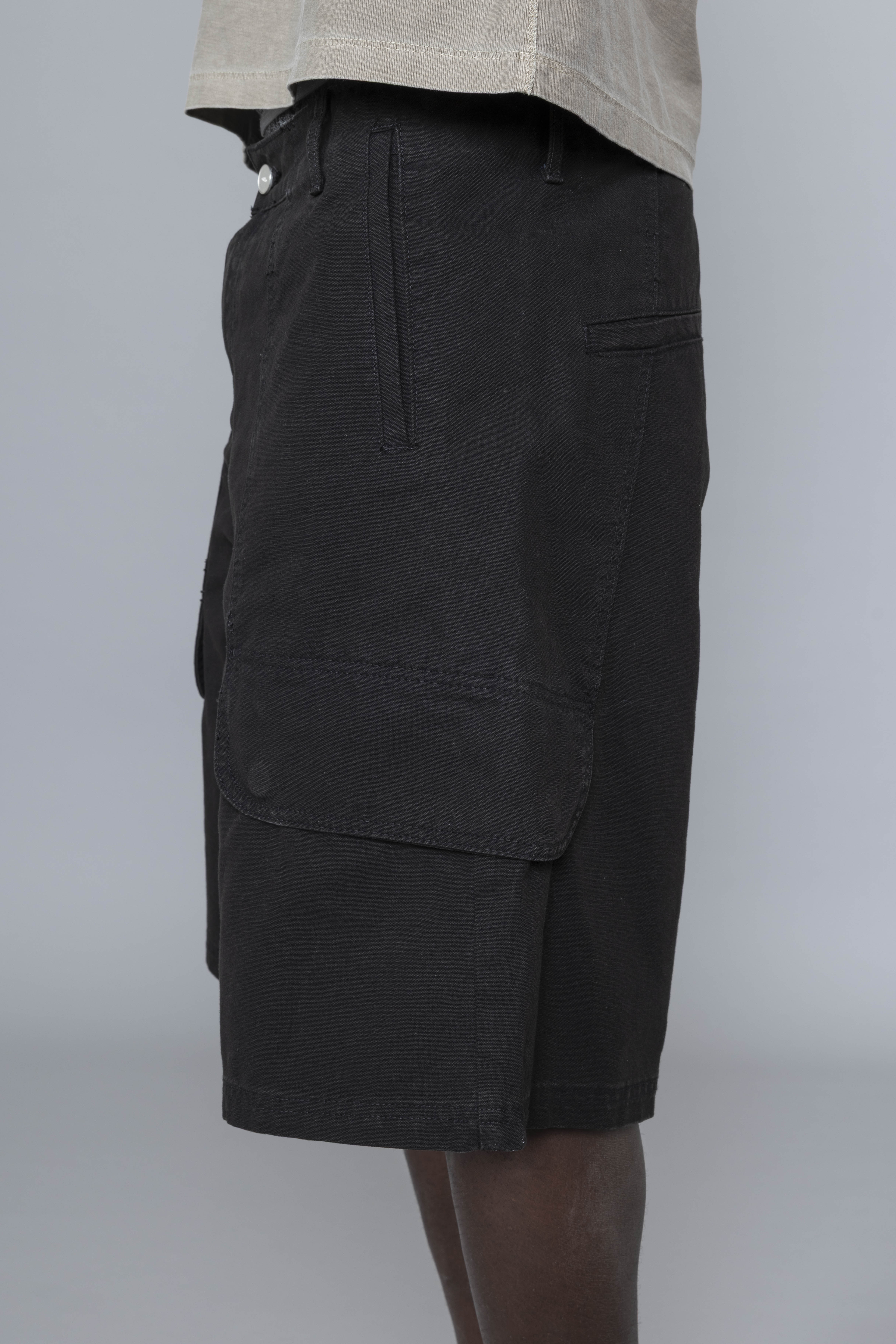 ArteAntwerpCanvasCargoShortsBlackDetail