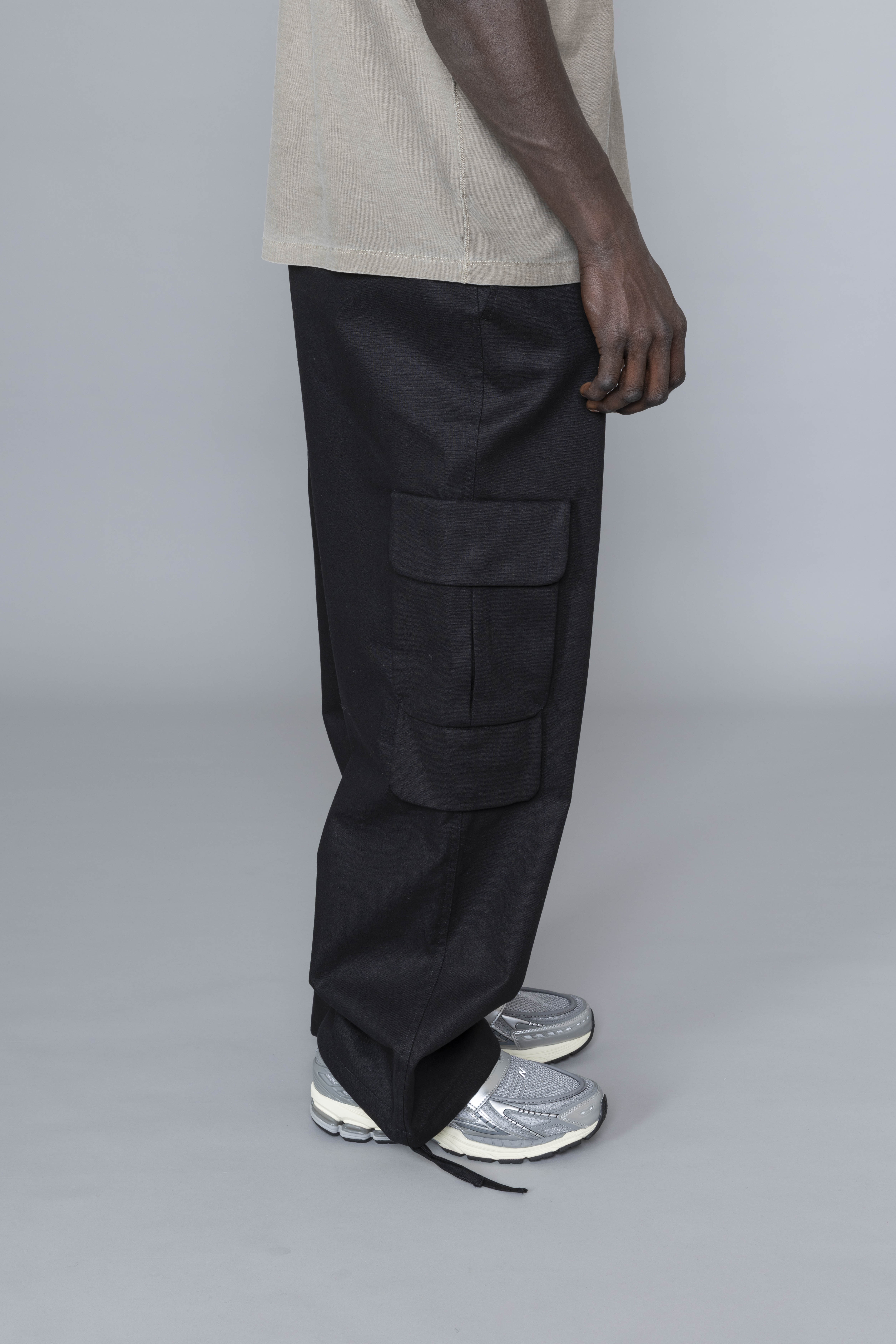 ArteAntwerpLinenCargoPantsBlackSide