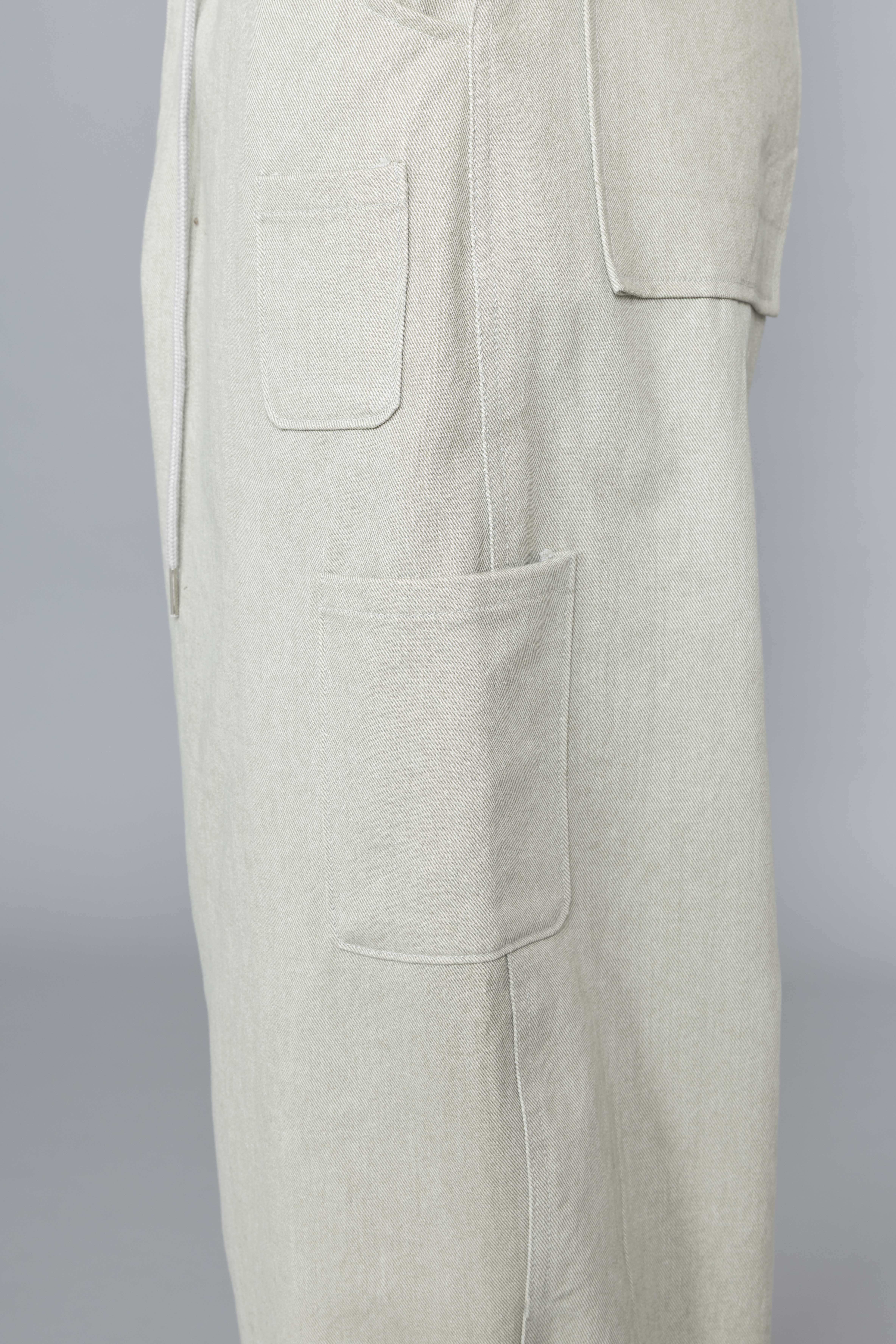 EstudioNiksenMismatchPocketJeansLightDenimDetail